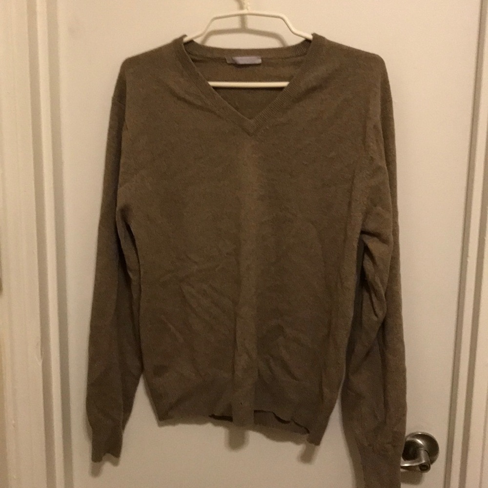 Cashmere brown sweater